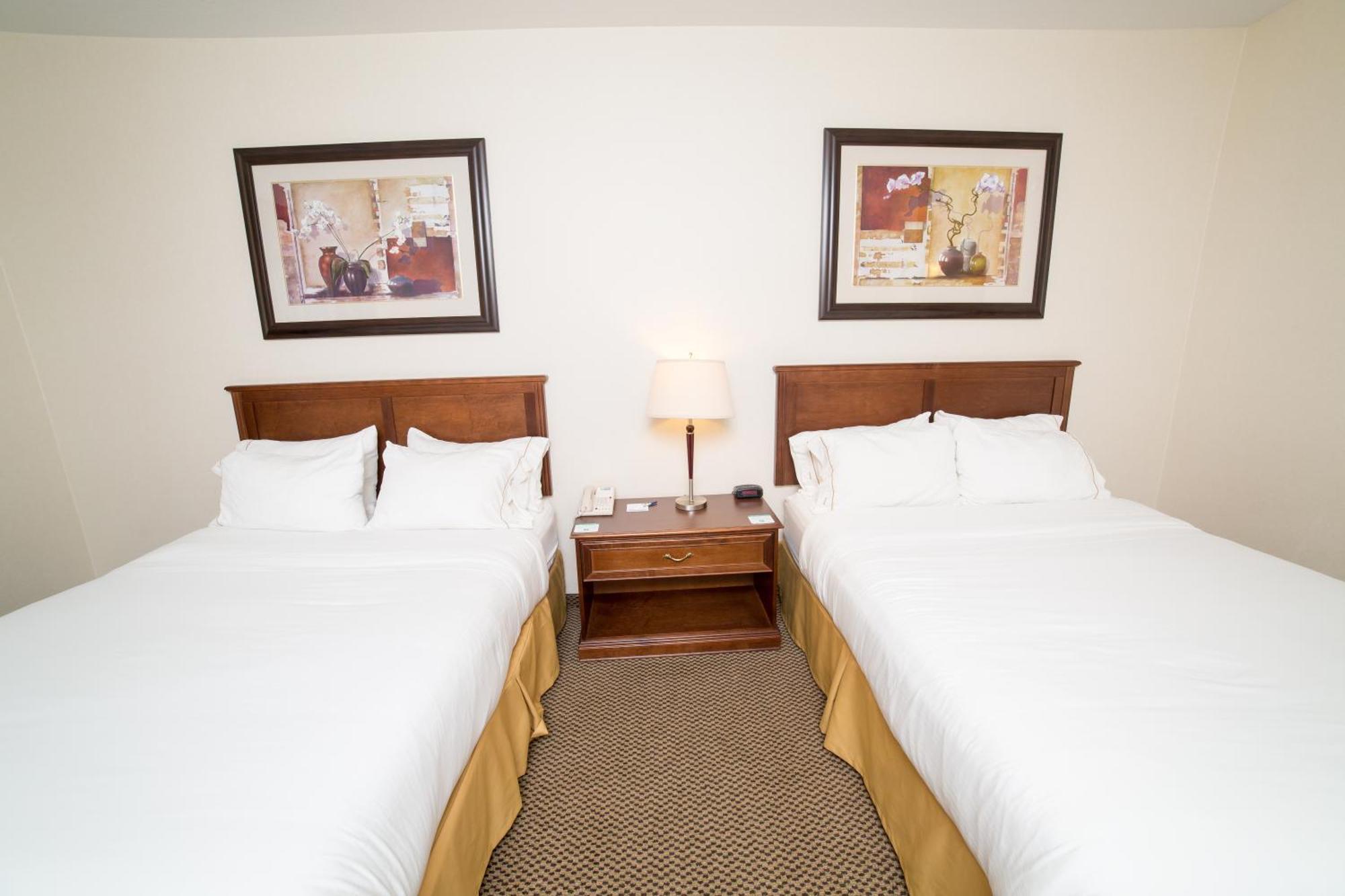 Holiday Inn Express & Suites Drayton Valley By Ihg Exterior foto